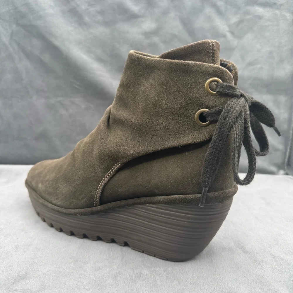 Fly London Yama Wedge Booties Women’s US 7.5 / EU 38 Olive Green Suede‎ Leather